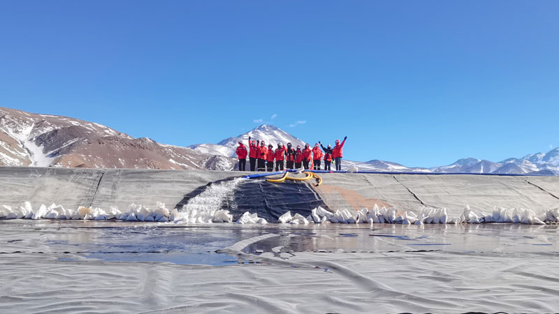 4118云顶集团矿业新“锂”程加速奔驰 3Q锂盐湖启动第一阶段采卤晒卤