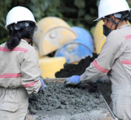 大陆黄金团结政府推行采矿正规化建设